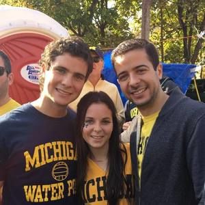 Meet your Posher, Eli